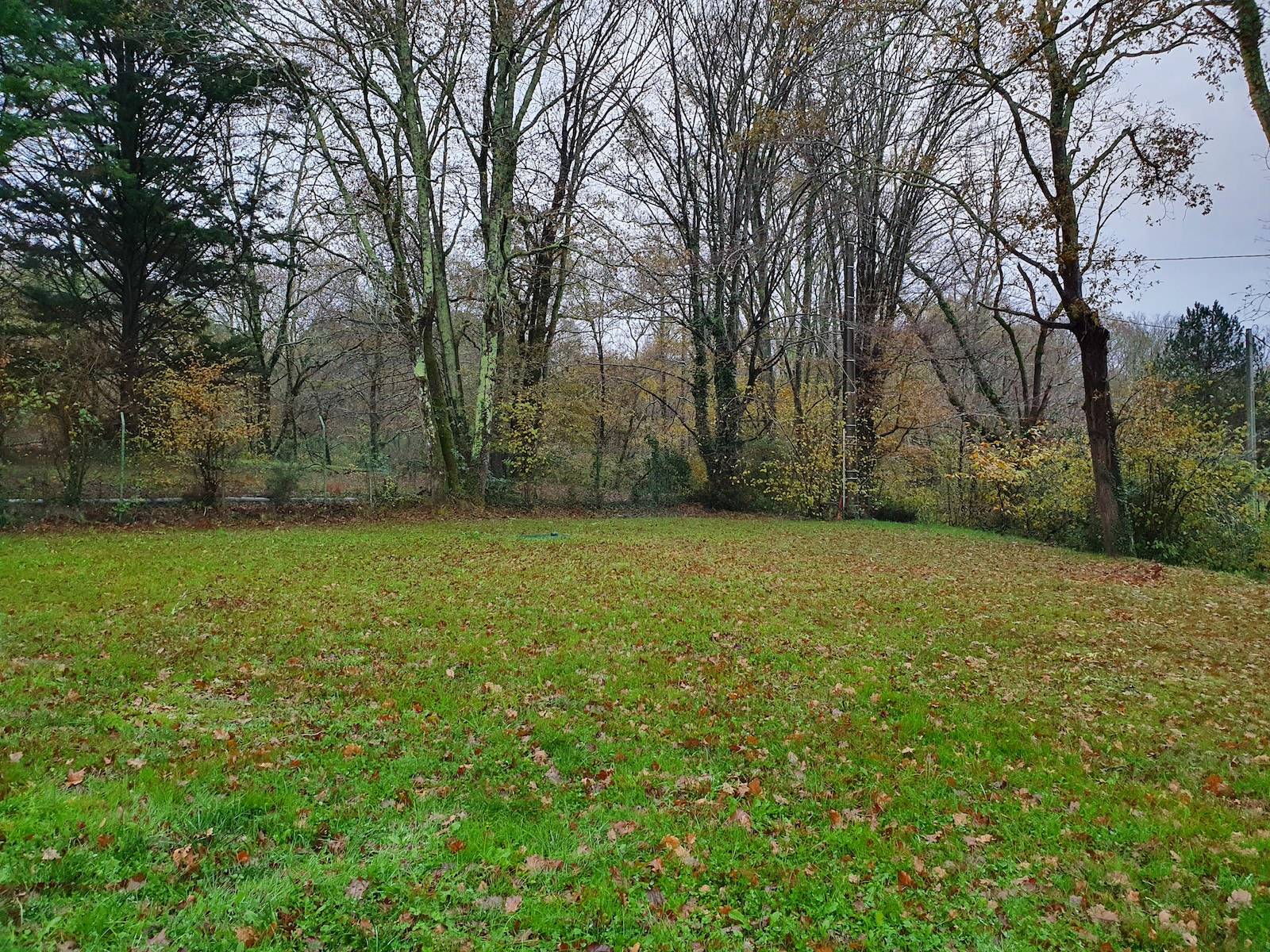 A vendre terrain viabilisé près de Bordeaux