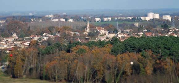 Construire une maison ossature en bois avec jardin à côté de Bordeaux dans EYSINES
