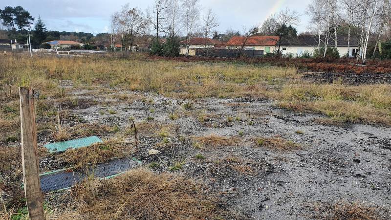 Terrain viabilisé près de Bordeaux
