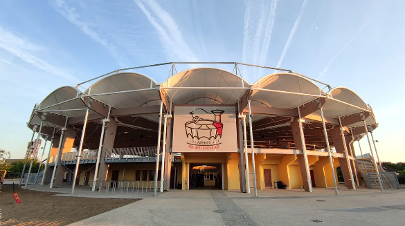  Les Arènes de Parentis-en-Born : Un patrimoine vivant au cœur des traditions landaises