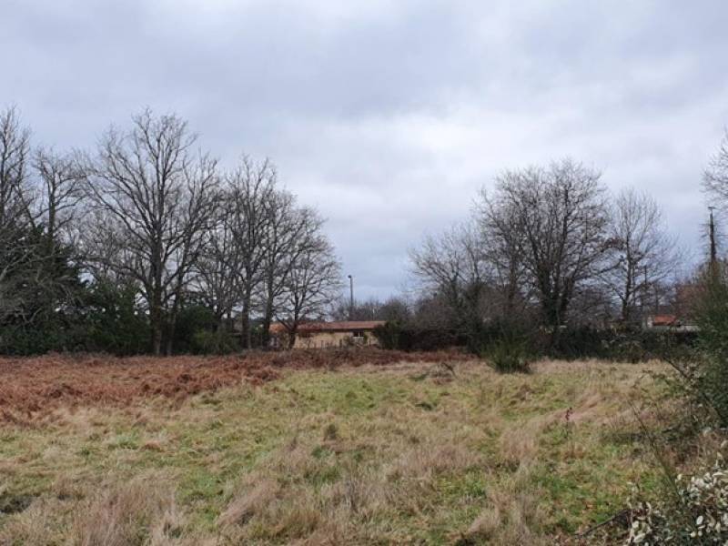 Bâtir sur un terrain constructible dans le centre-ville de la commune de HOURTIN