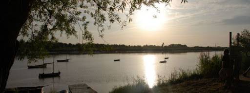 Coucher de soleil sur l'estuaire de la Gironde à Macau 