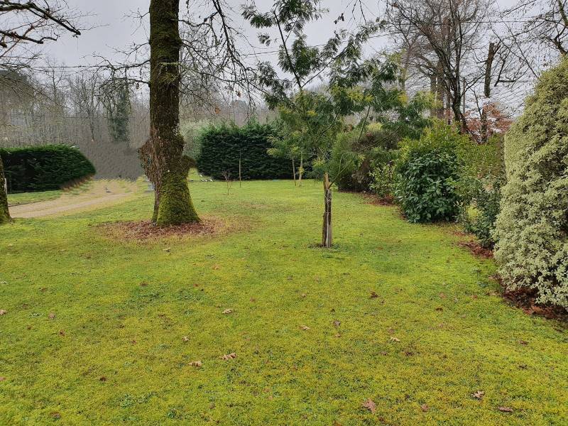 A vendre terrain viabilisé dans la commune de Sadirac près de Bordeaux 