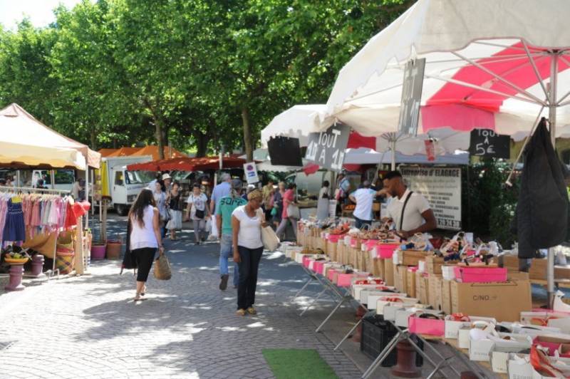 Marché touristique de  Langon